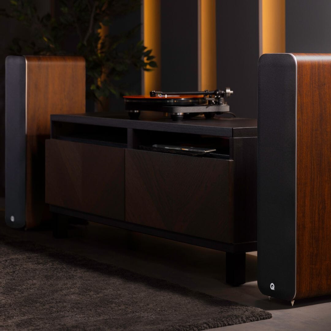 Pro-Ject E1 Phono Turntable + Q Acoustics M40 Active Floorstanding Speakers - K&B Audio