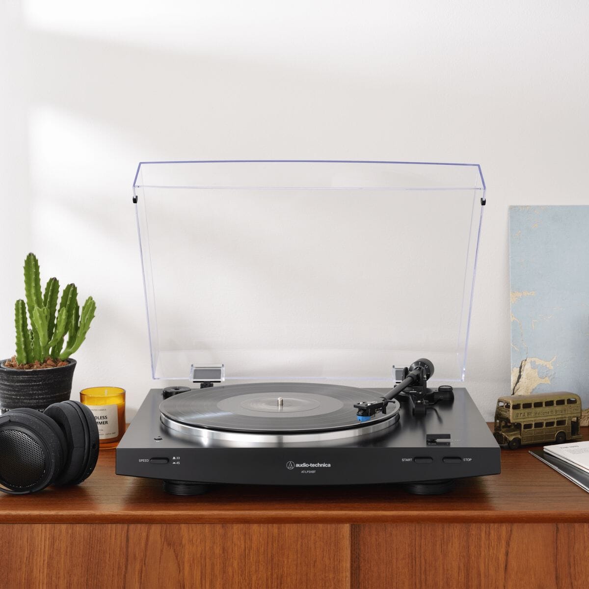 Audio-Technica LP3XBT Automatic Turntable + Klipsch R-50PM Active Bookshelf Speakers - K&B Audio