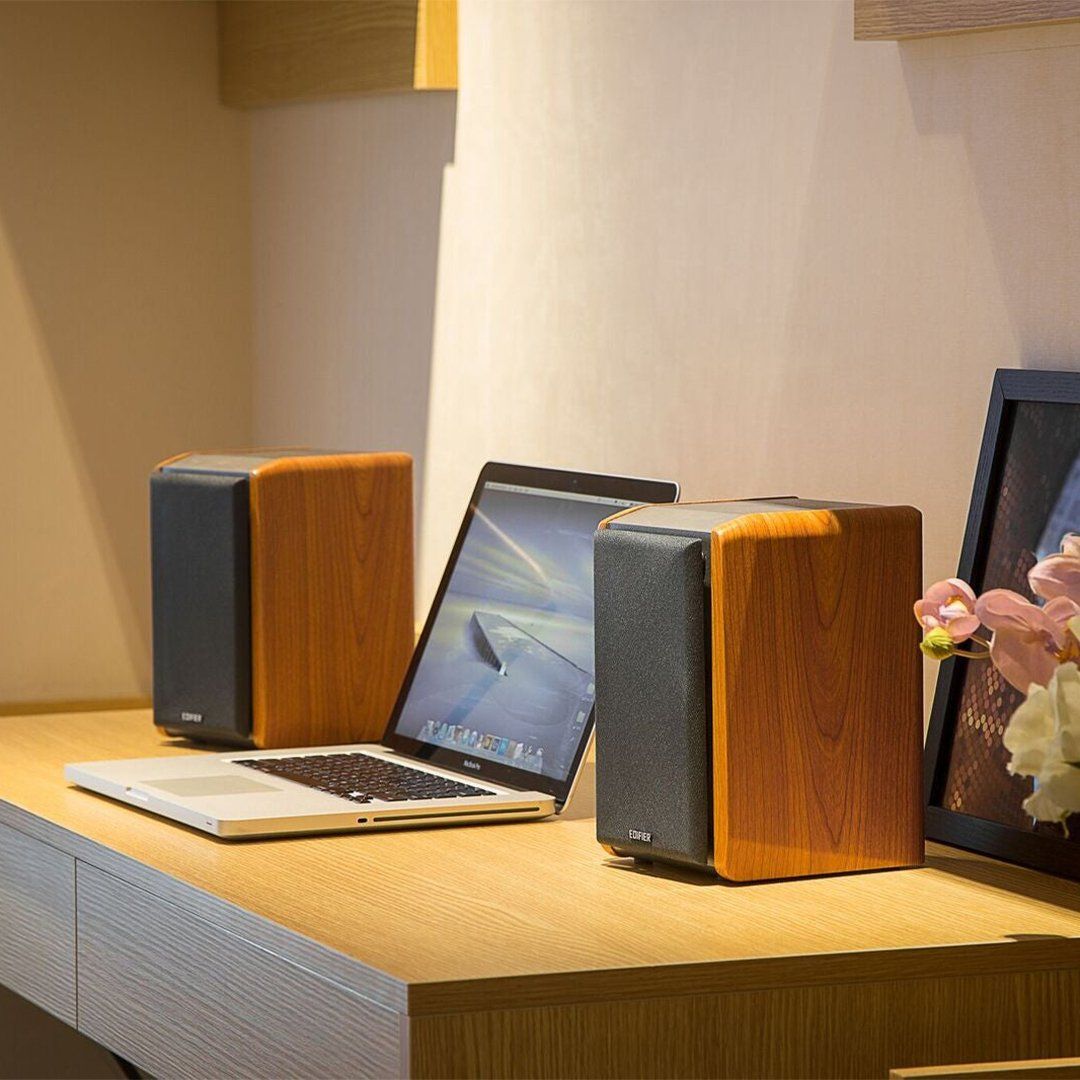 Edifier R1010BT Active Bluetooth Bookshelf Speakers - K&B Audio