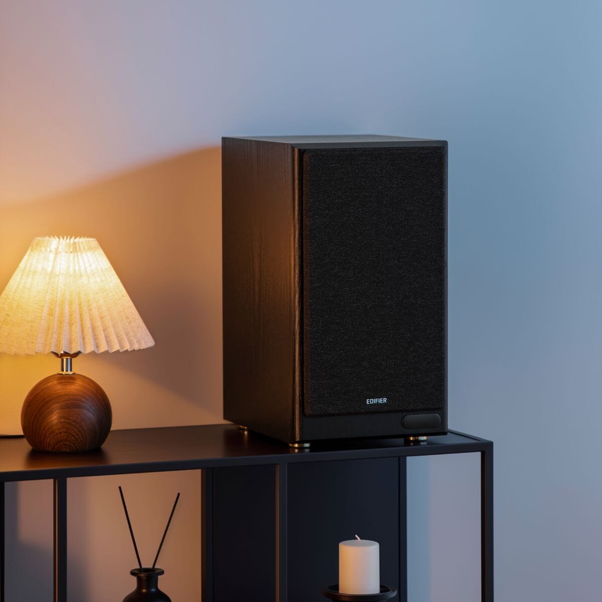 Edifier R2750DB MKII Powered Speakers + Mitchell Acoustics TT1 Bluetooth Turntable - K&B Audio