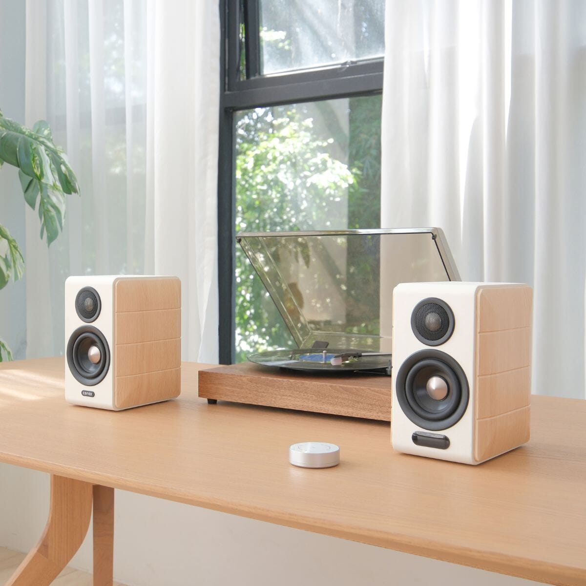 Edifier S880DB MKII 2.0 Active Hi-Fi Bookshelf Speakers - K&B Audio