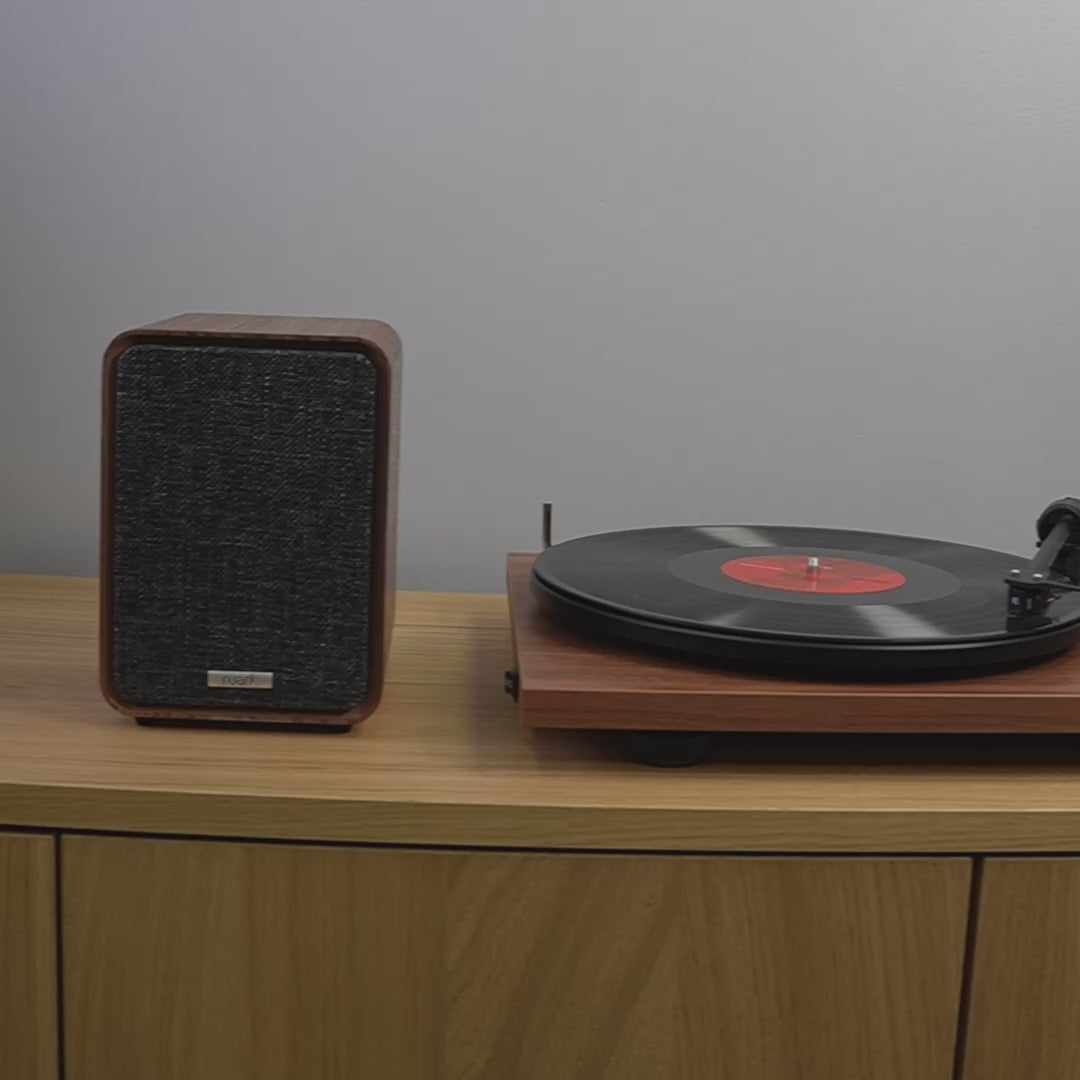 Ruark MR1 Active Bookshelf Speakers with Pro-Ject E1.2 Turntable Set