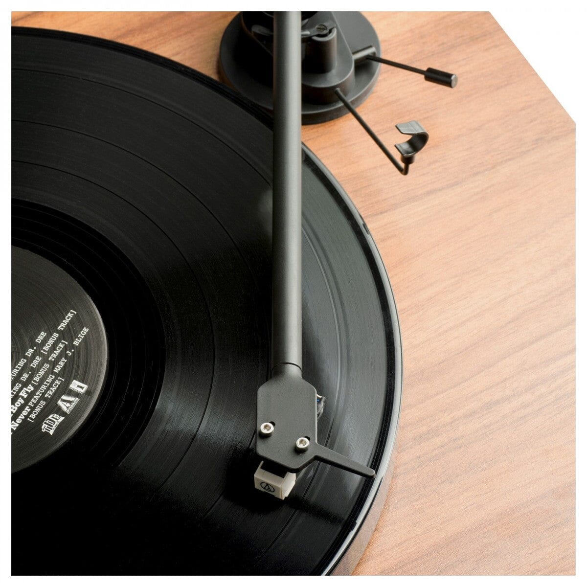 Pro-Ject E1 Phono Turntable with Built-In Pre-Amp - Manual - K&B Audio