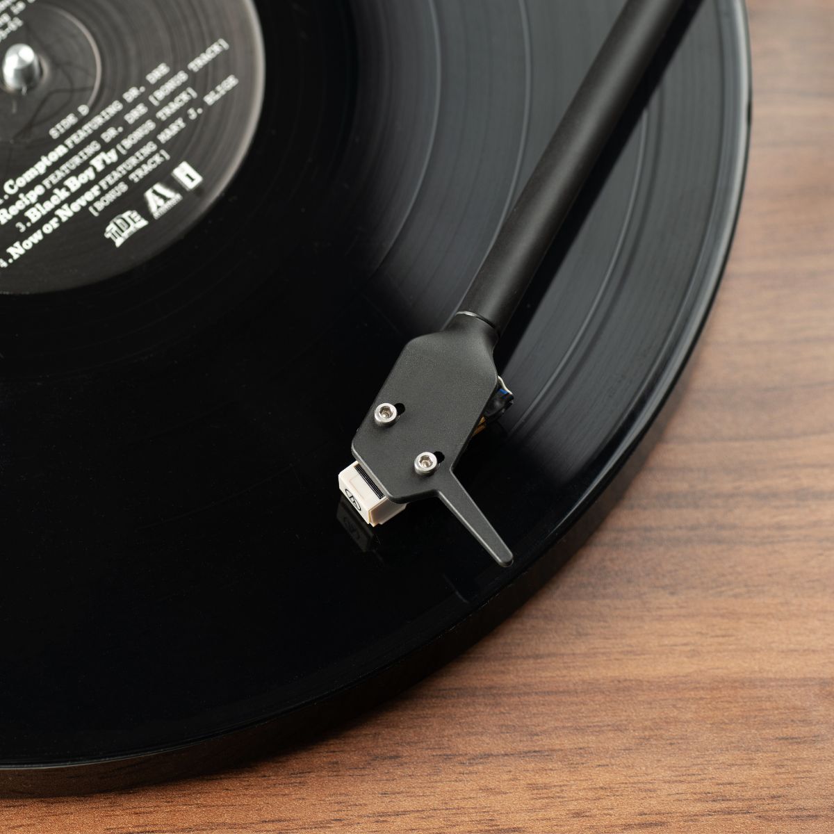 [OPEN BOX] Pro-Ject E1 BT Bluetooth Turntable - Walnut - K&B Audio