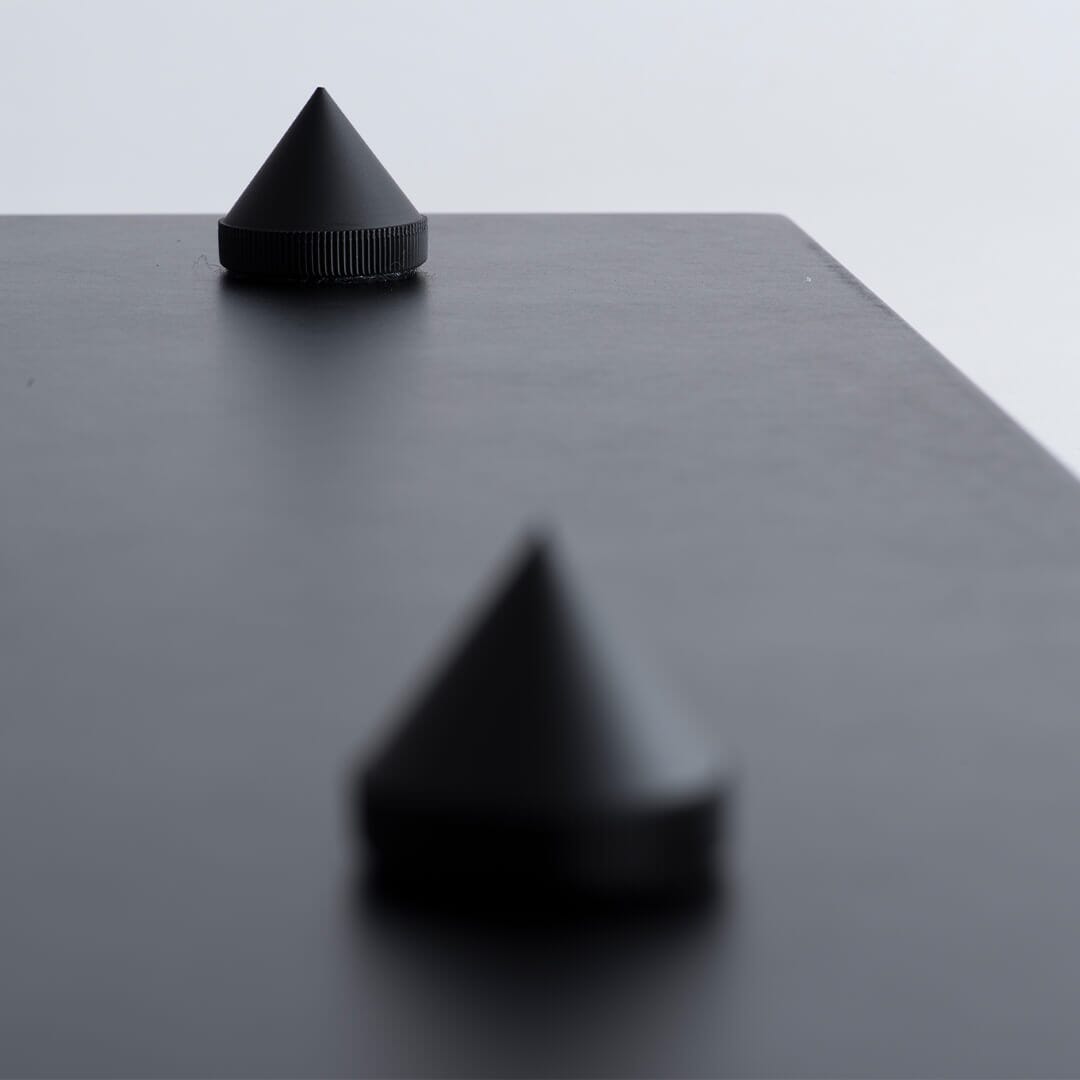 Pro-Ject Ground IT E Turntable Isolation Platform - Black - K&B Audio