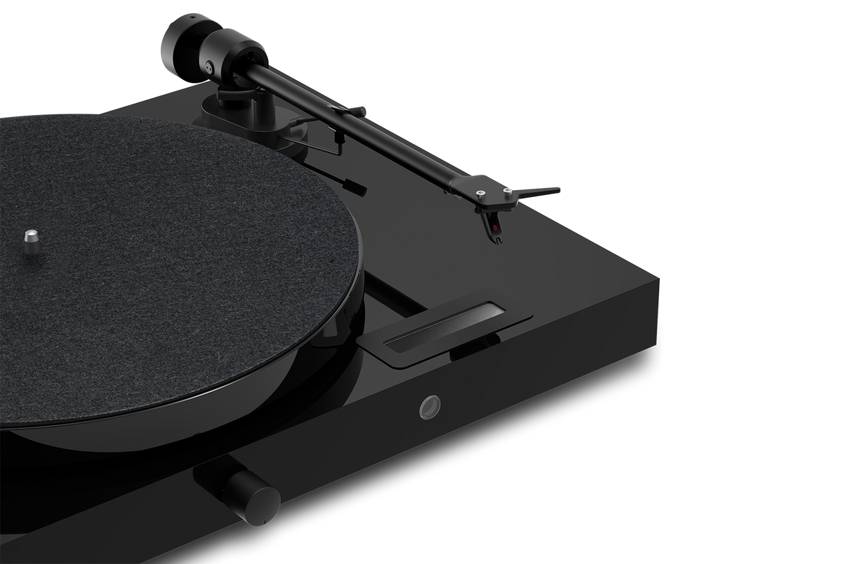 Pro-Ject Juke Box E1 Turntable with Built-In Amplifier & Bluetooth - K&B Audio