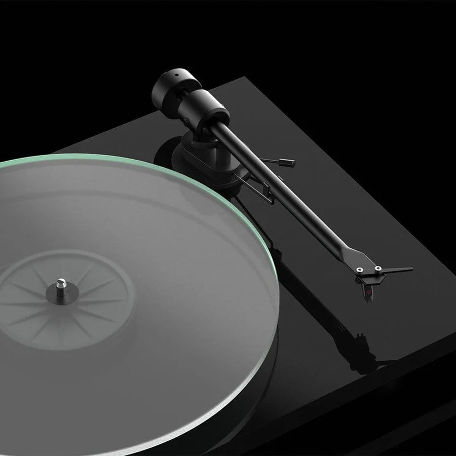 Pro-Ject T1 Phono SB Turntable + Bluesound PULSE 2i Wireless Speaker - K&B Audio