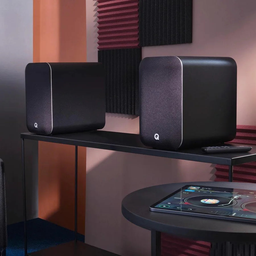 Audio-Technica LP120XBT-USB Bluetooth Turntable + Q Acoustics M20 Active Bluetooth Speakers - K&B Audio