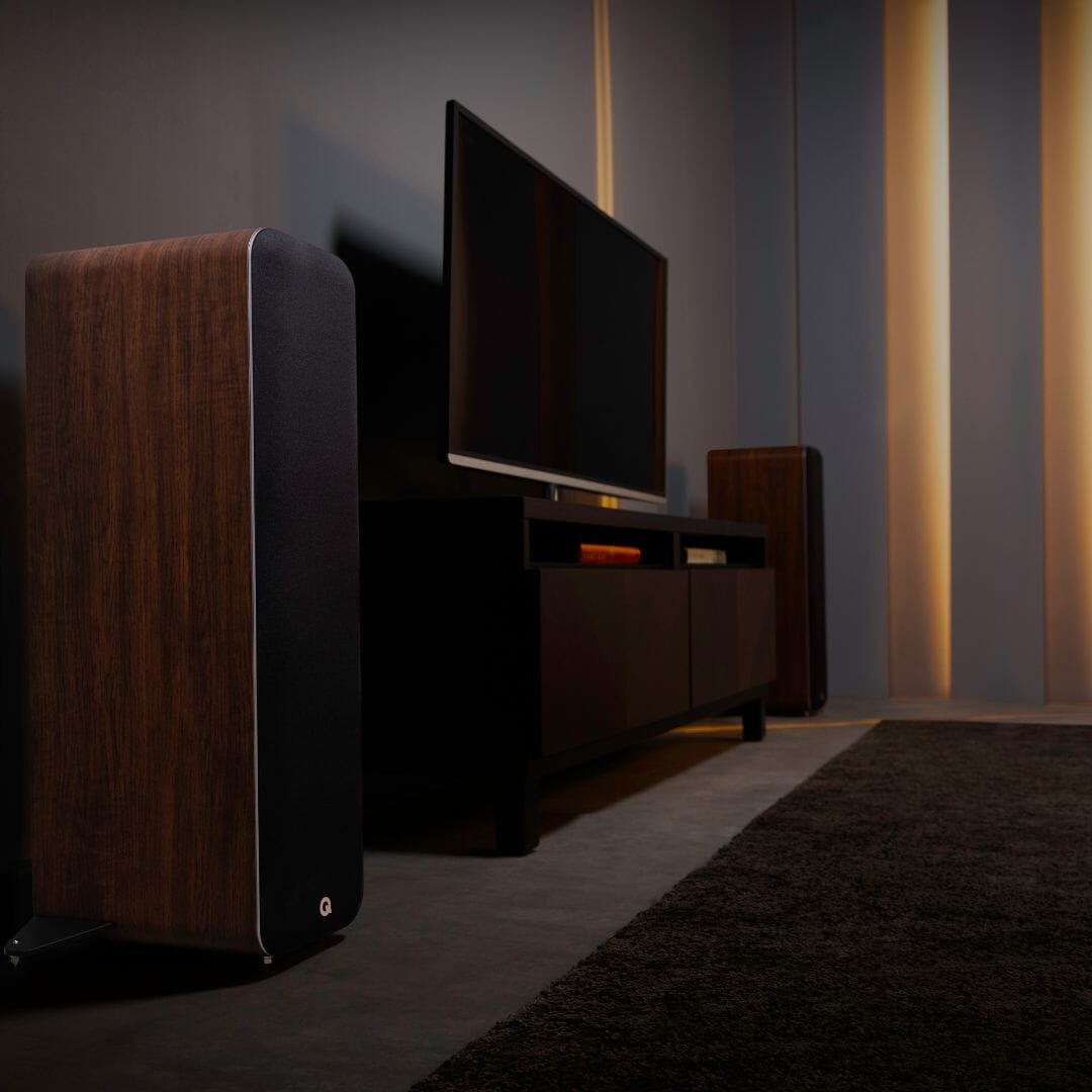 Pro-Ject E1 Phono Turntable + Q Acoustics M40 Active Floorstanding Speakers - K&B Audio