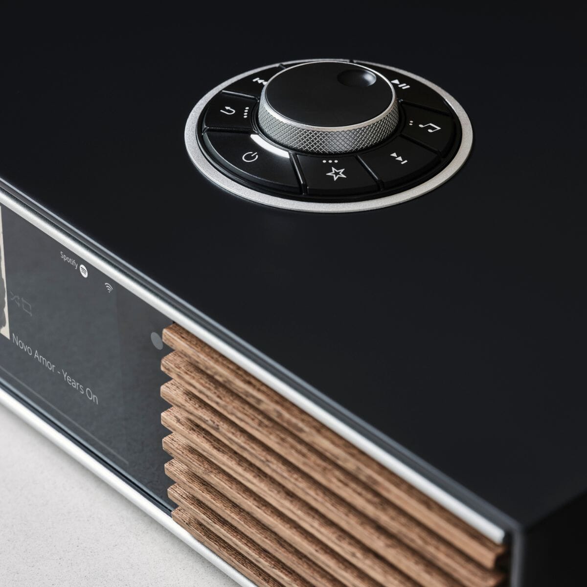 Ruark R610 Integrated Amplifier + Sabre Bookshelf Speakers Set - K&B Audio