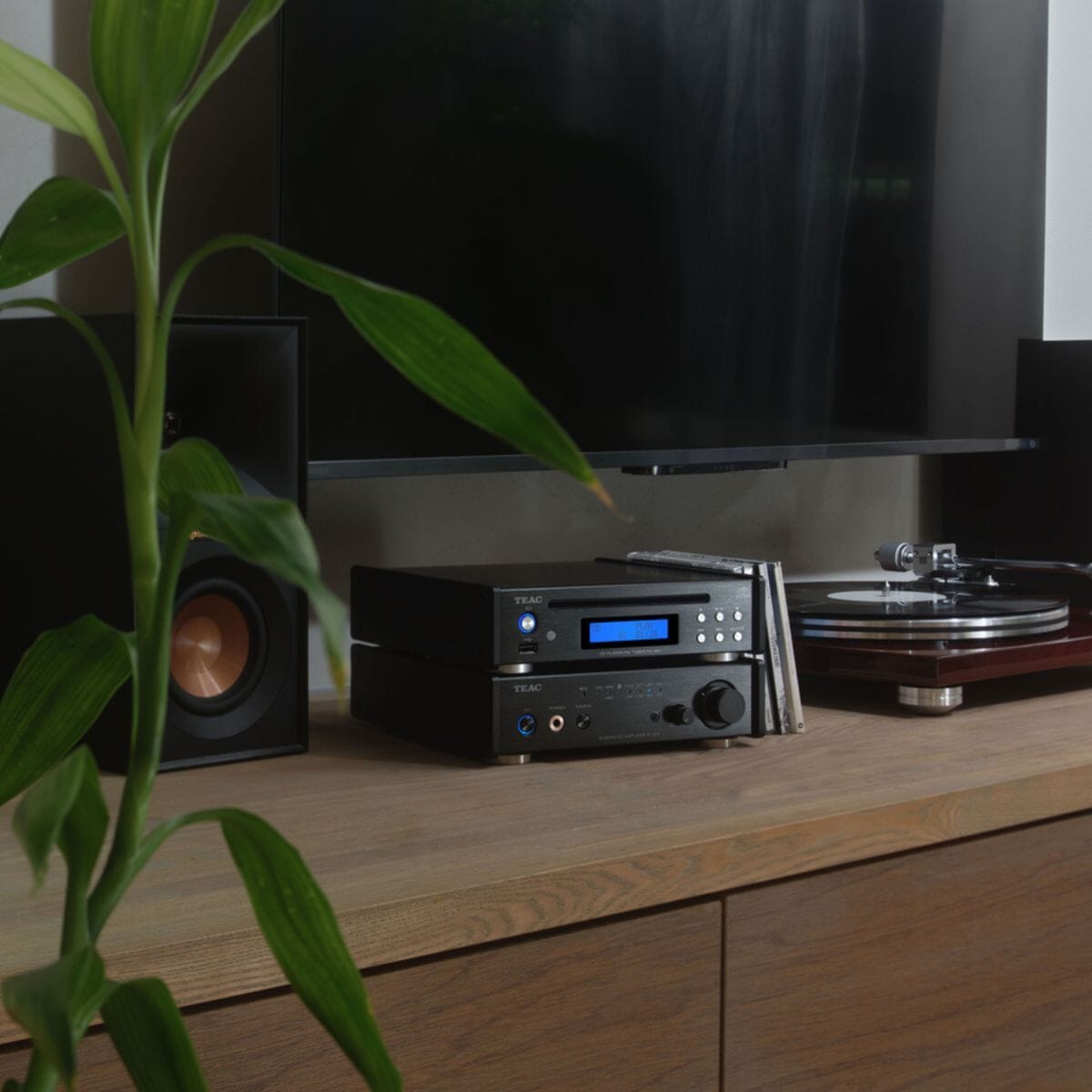 TEAC PD-301DAB-X CD Player with DAB/FM Radio Tuner - K&B Audio