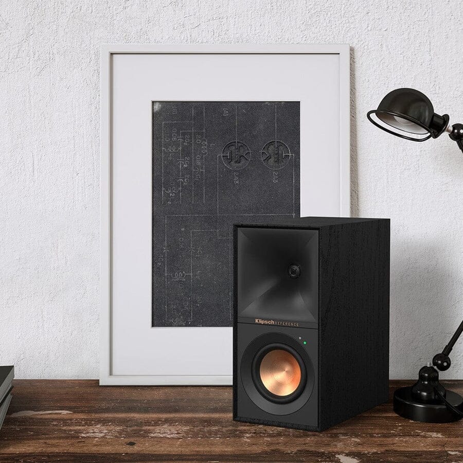 Klipsch R-40PM 70W Active Bookshelf Speakers + Victrola Automatic Bluetooth Turntable - K&B Audio