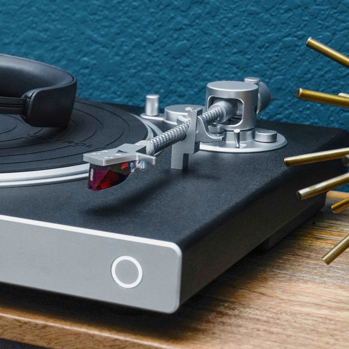 Victrola Hi-Res Carbon Bluetooth Turntable - K&B Audio