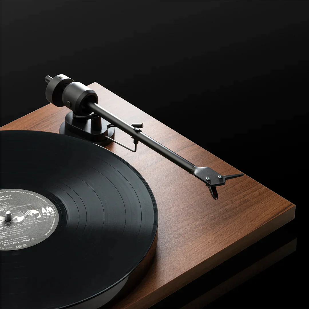 Kanto Audio KA-TUKMW & Pro-Ject E1 Phono Turntable & Speaker Bundle - K&B Audio
