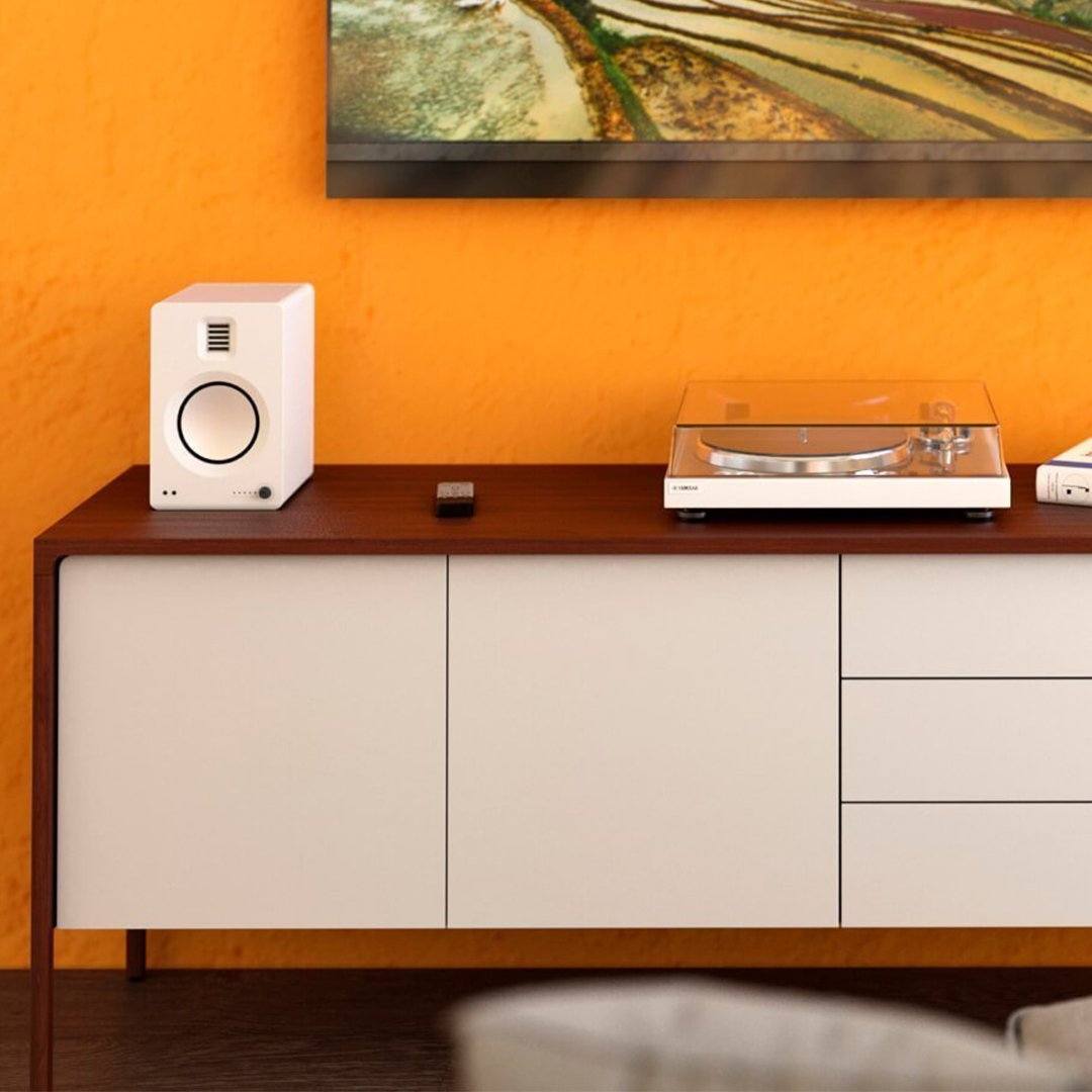 [OPEN BOX] Kanto TUK 130W Active Bluetooth Bookshelf Speakers - White - K&B Audio